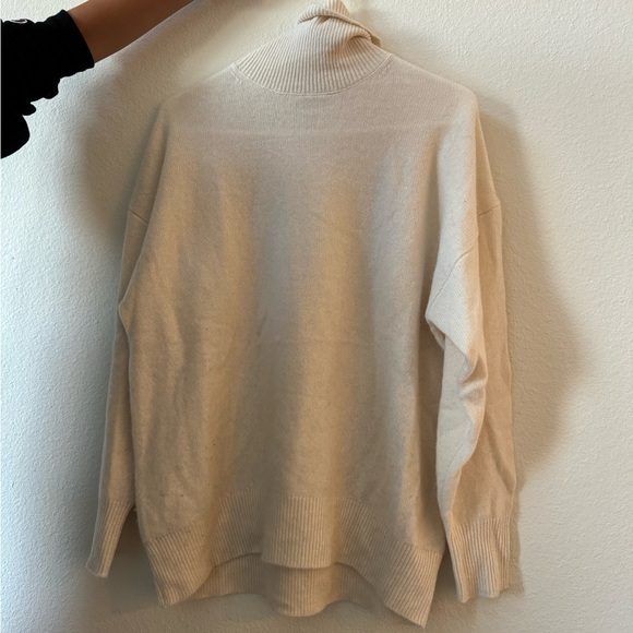 Babaton Cashmere Sweater - Picture 1 of 2